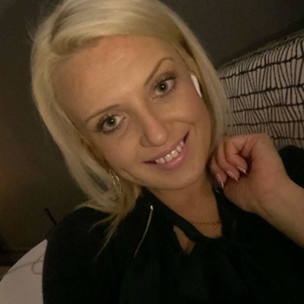 Meet your Posher, Kayla